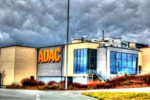 ADAC Gebäude malerisch